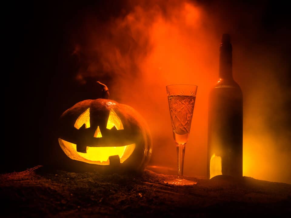 Halloween Wine Label Hero 1920x1280 Getty